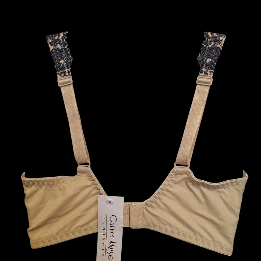 Cream and Navy Blue Lace Overlay Full-Coverage Bra. 36C. No Padding - Picture 2 of 5